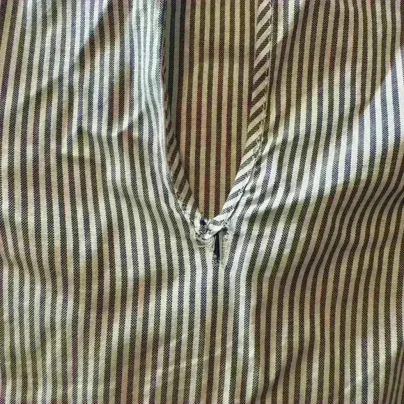 Theory Lexanda Mason Bell Blouse - Picture 5 of 5